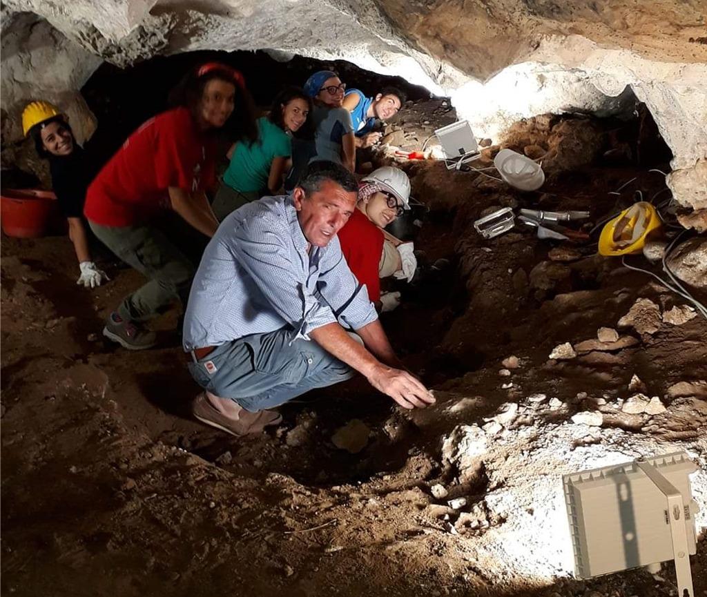 Grotta santuario di Santa Maria di Agnano